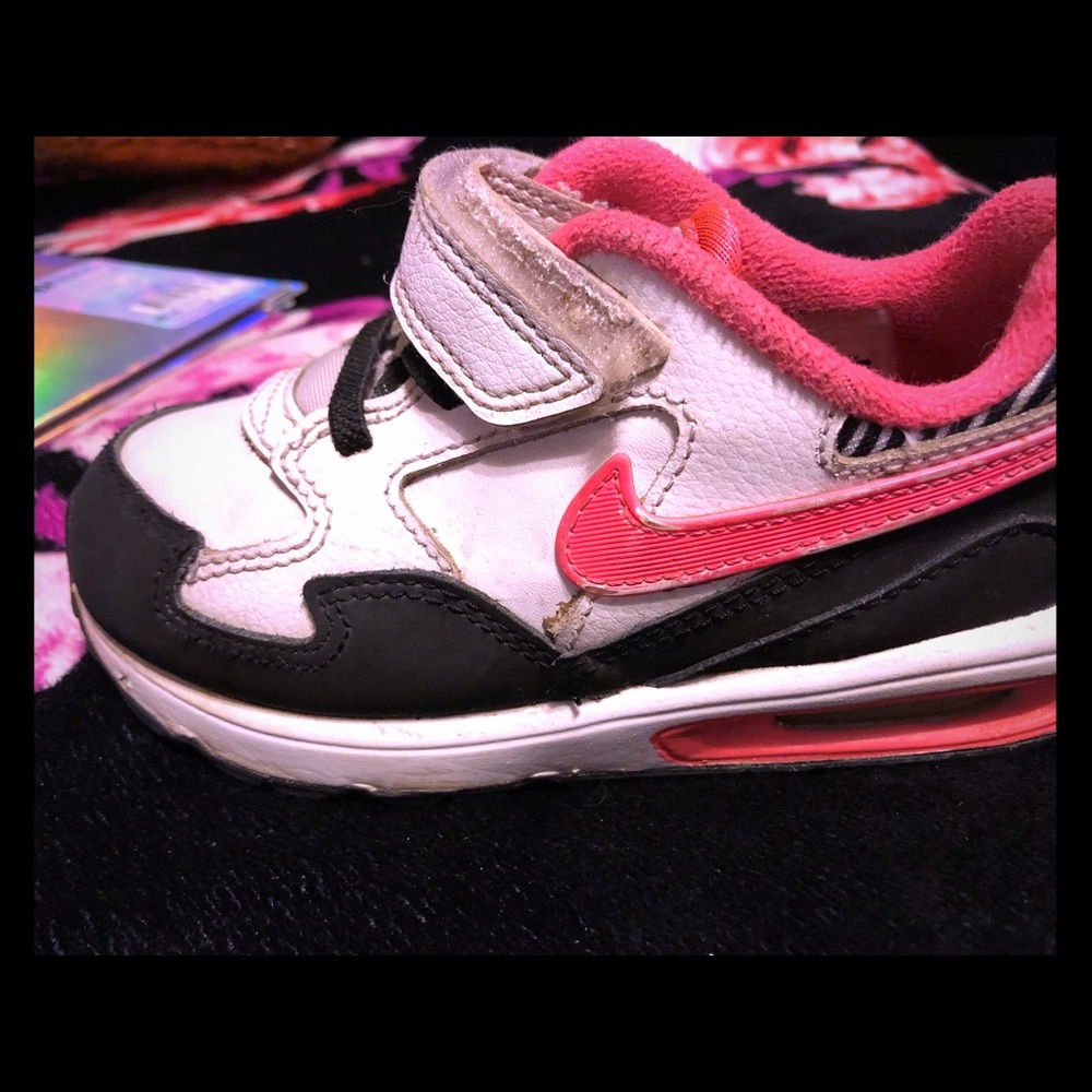 Toddler girls Nike AirMax